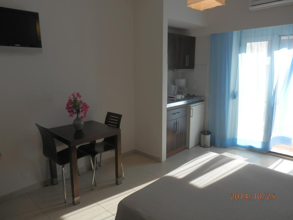 Glaros Hotel Apartment Agia Galini Zimmer foto